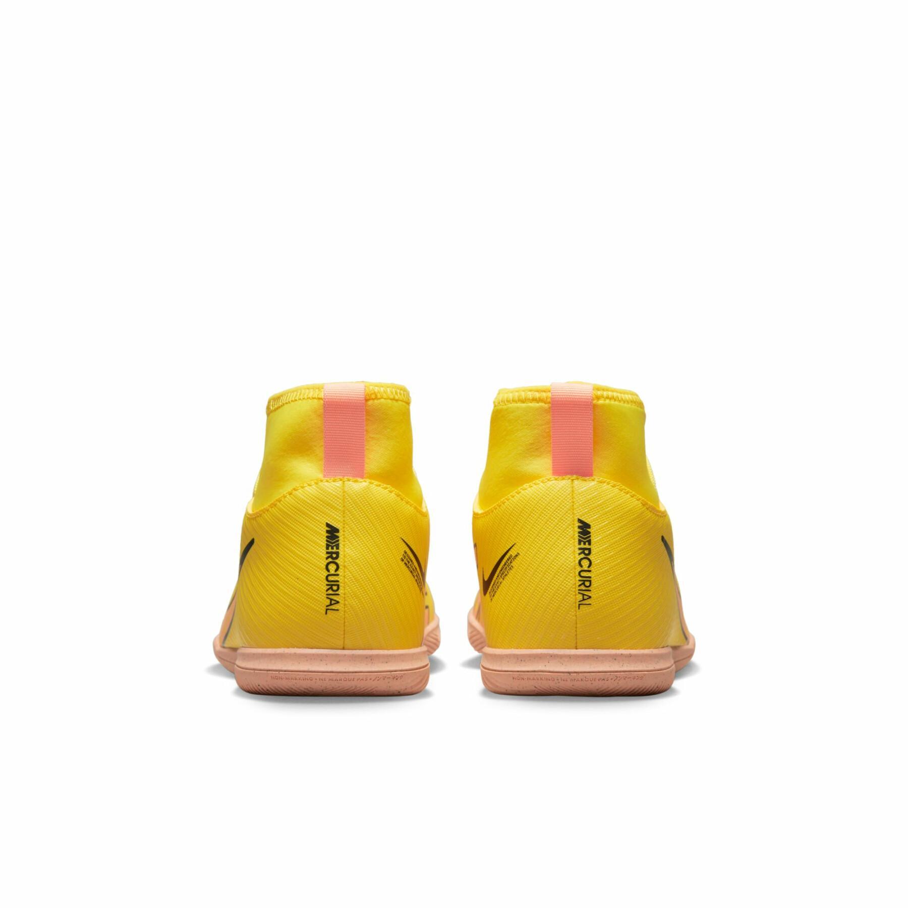Dziecięce buty piłkarskie Nike Mercurial Superfly 9 Club IC - Lucent Pack